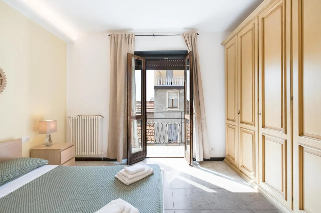 Apartment Smart Suite Milano Near Metro