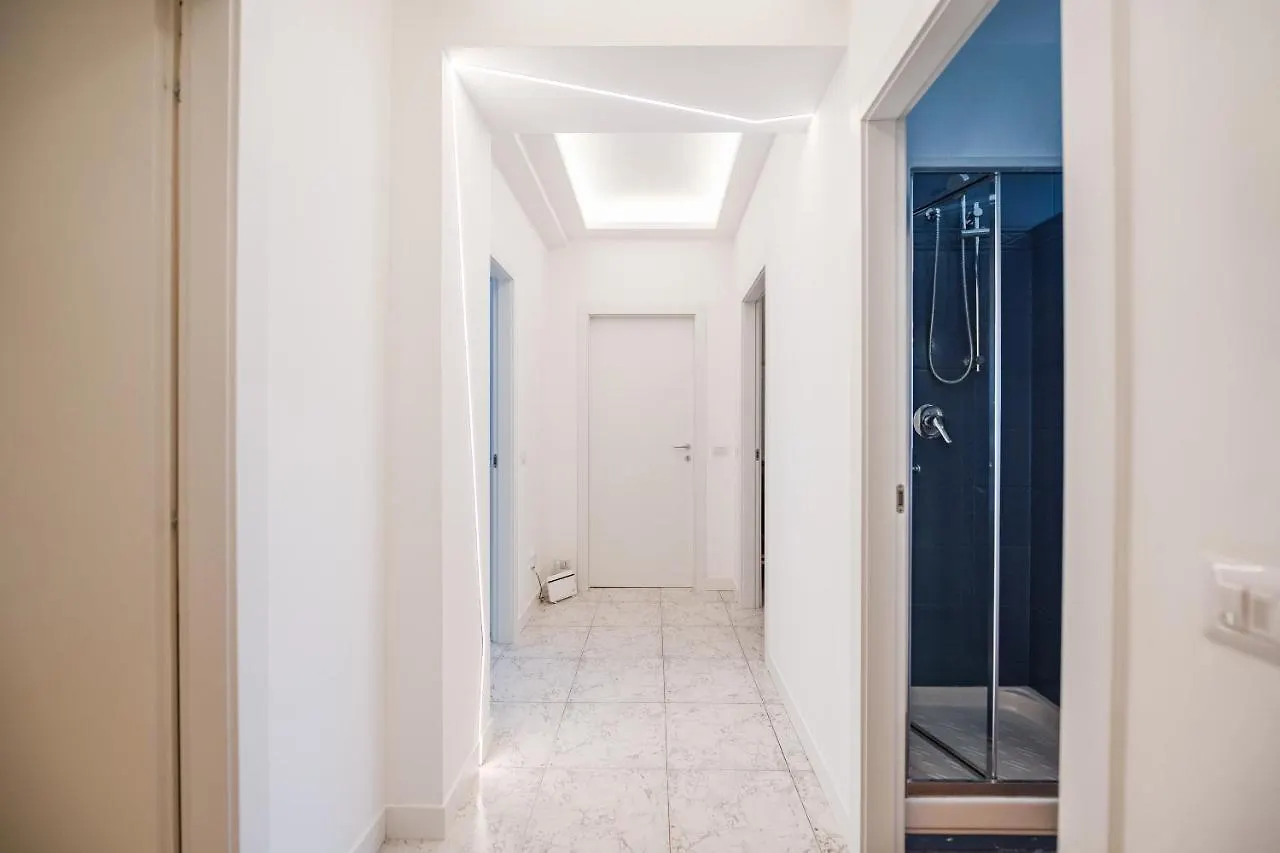 Smart Suite Milano Near Metro Apartment
