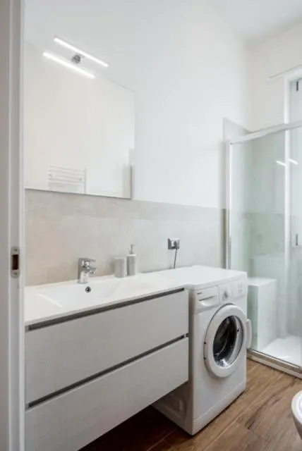 Apartment Smart Suite Milano Near Metro Italy