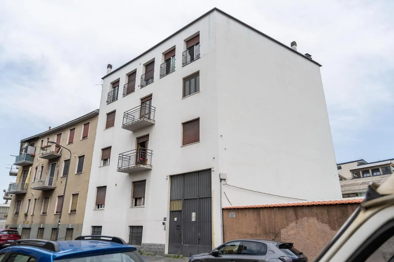 Smart Suite Milano Near Metro Apartment Milan