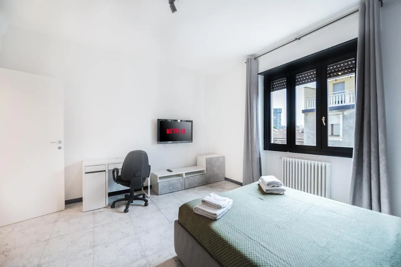 Smart Suite Milano Near Metro Milan